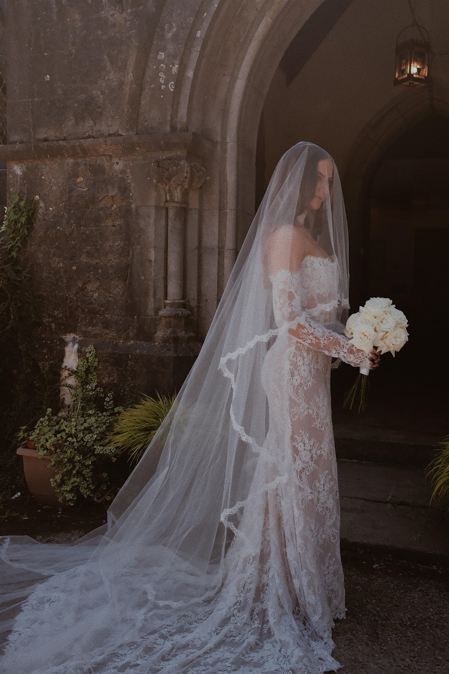 Austin Lace Trim Veil