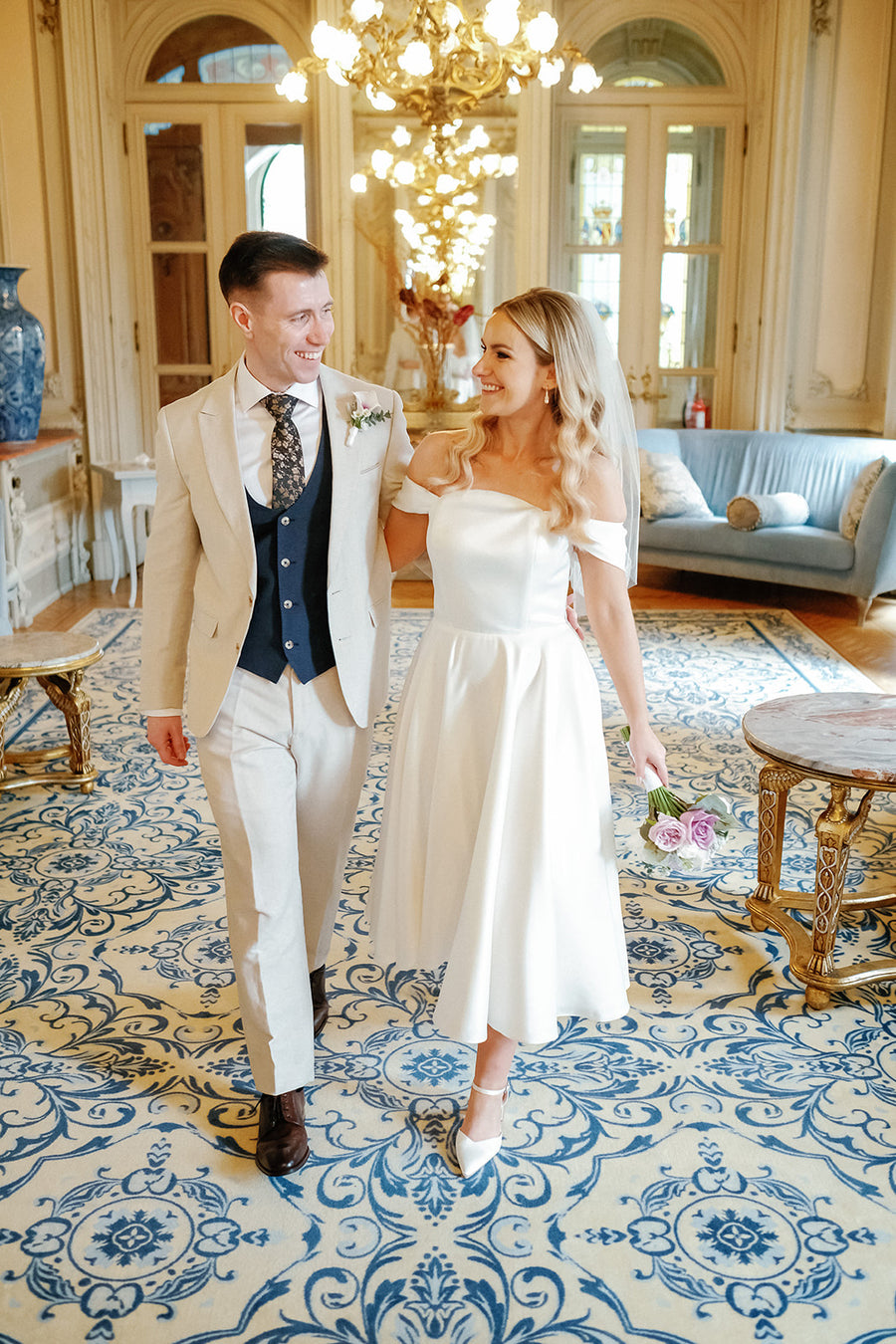 ‘Barely there’ MINI VEIL