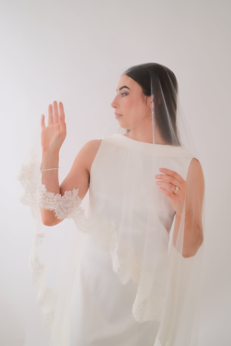 Lexi Corded Lace Veil