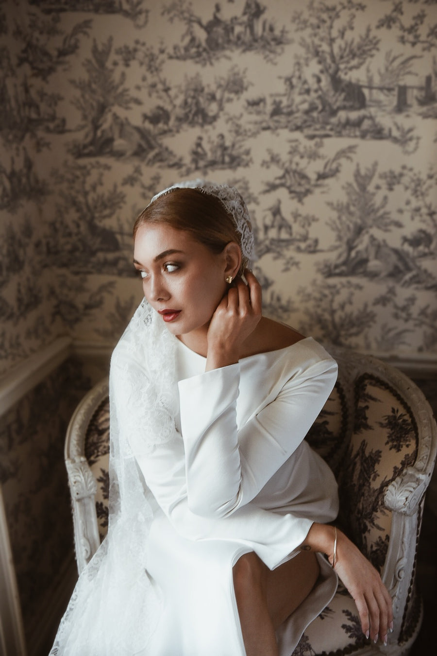 Abbott Lace Mantilla Style Veil